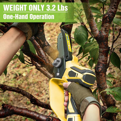 24V 18m / S Cordless Brushless Portable Chain Saw Isi Ulang Untuk Pemotongan Kayu